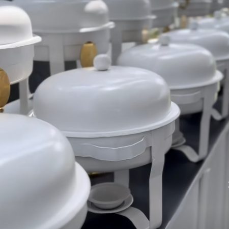 White chafing Dishes