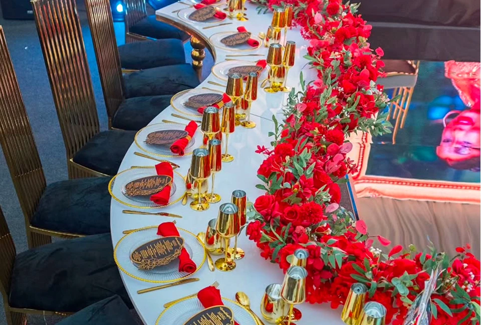 We take pride in offering our clients and customers the very best in Glassware